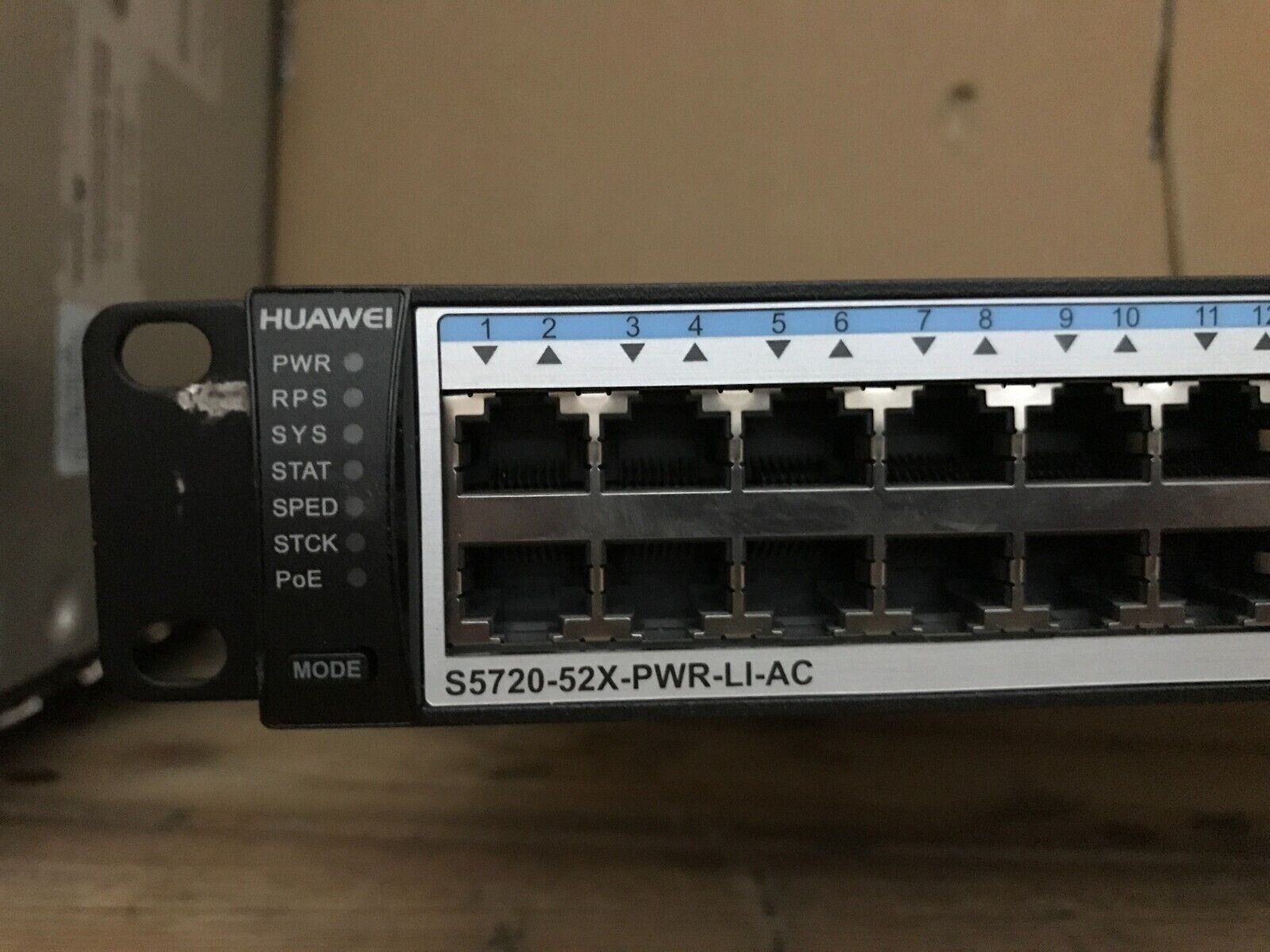 Switch HUAWEI S5720-52X-PW 48Ports PoE+ 1000Mbits 4Ports SFP+