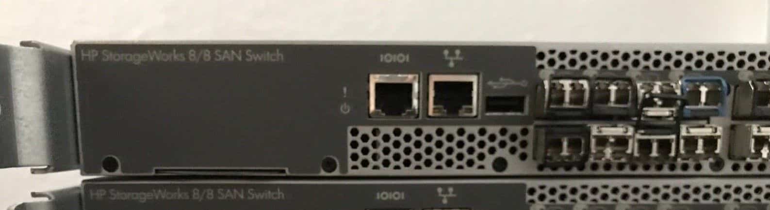 HP-StorageWorks-88-SAN-Switch-AM867B-Silkworm-4900-175346904754.jpg